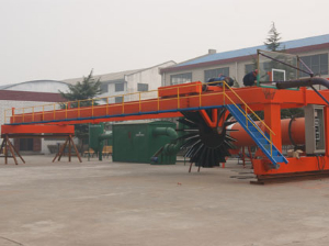 12�c����盘式有机肥翻抛机现场视频